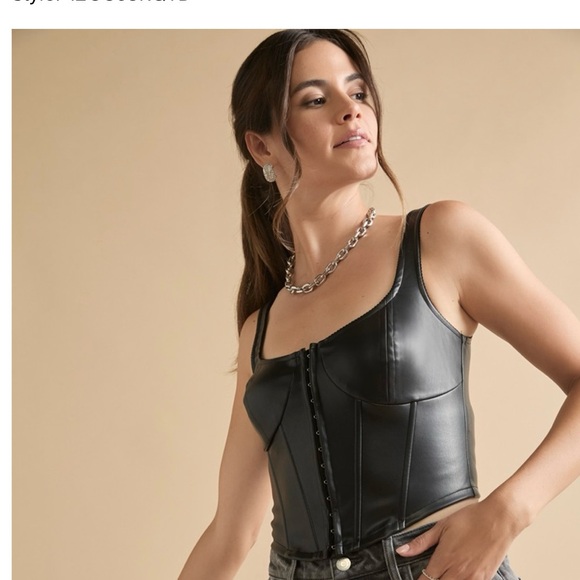 Faux leather corset tank top - Picture 5 of 5